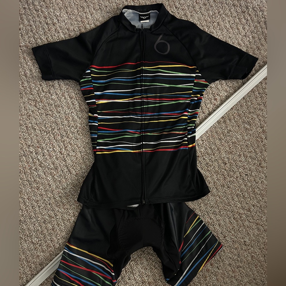 Twin Six cycling kit, great condition. Worn twice.